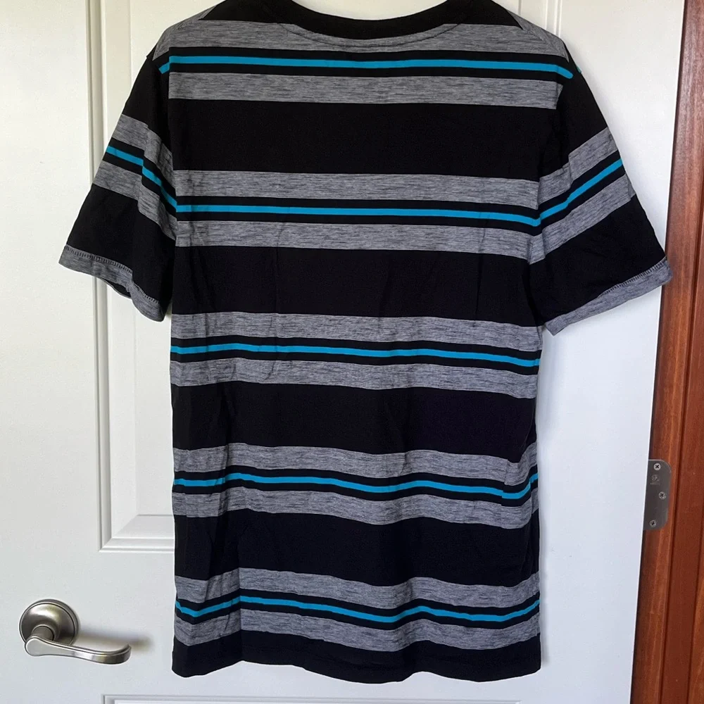 Men’s Tony Hawk Blue Striped Shirt - Picture 5 of 6
